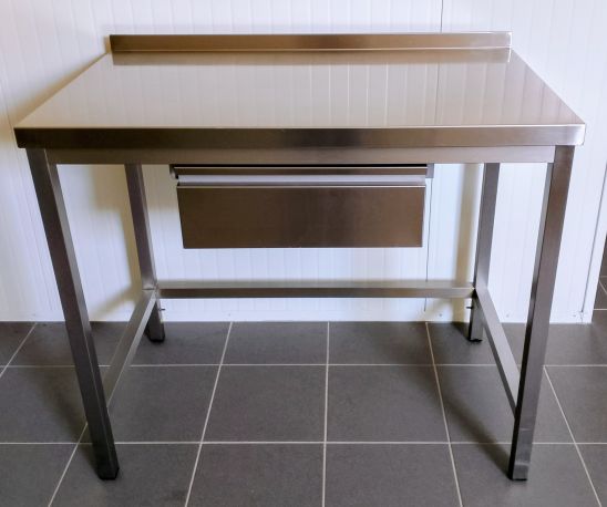 Pracovní stůl se zásuvkou